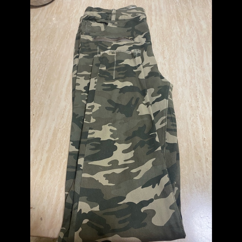 camo pants